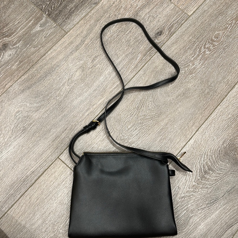 Small shoulder bag